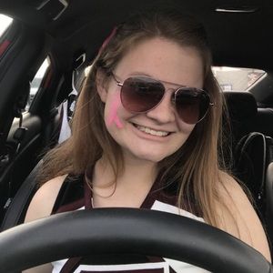 Meet your Posher, Breanna